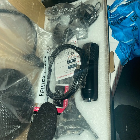 Microphone - Picture 2 of 2